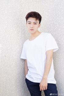 李泽鹏 照片,镜头下的风采与魅力