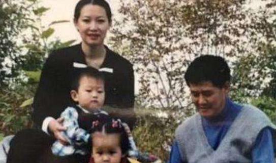 赵本山龙凤胎图片,温馨家庭画面引网友热议