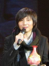 张亚东个人资料图片,音乐才子的人生轨迹与艺术成就