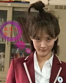 李一桐杀机表情包,演绎冷艳杀手，魅力四溢